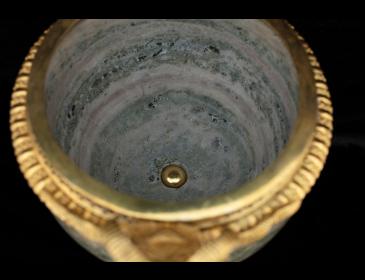 Trittico di vasi in marmo