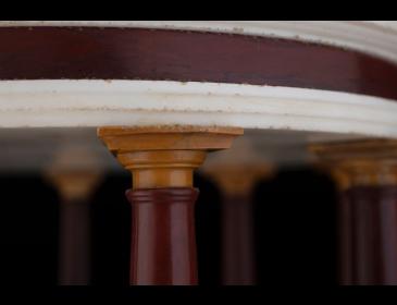 Tempietto neoclassico in marmi pregiati