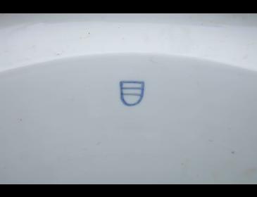 Coppia di grandi vasi in porcellana