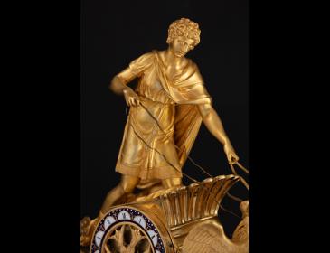 Pendola raffigurante Ganimede su un carro