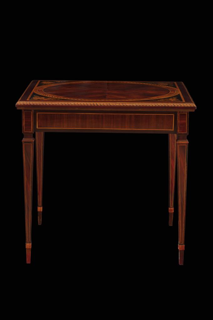 Maggiolini game table