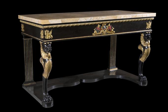 Lacquer and gold console table from the early 19th century