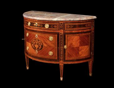 Coppia di commodes a demilune