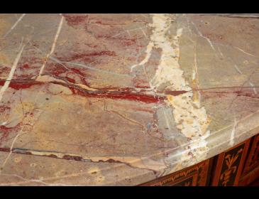 Coppia di commodes a demilune