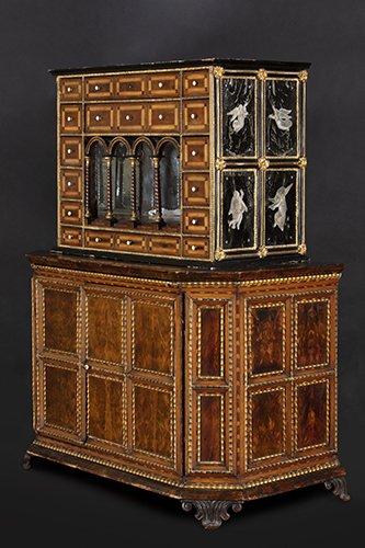 Mobile cabinet nord europeo prima metà XIX sec.